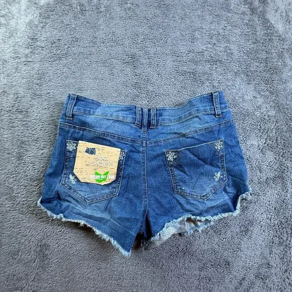 Selena Gomez Dream Out Loud Juniors 15 Short Shorts Raw Hem NEW Stretch Denim - Picture 1 of 7